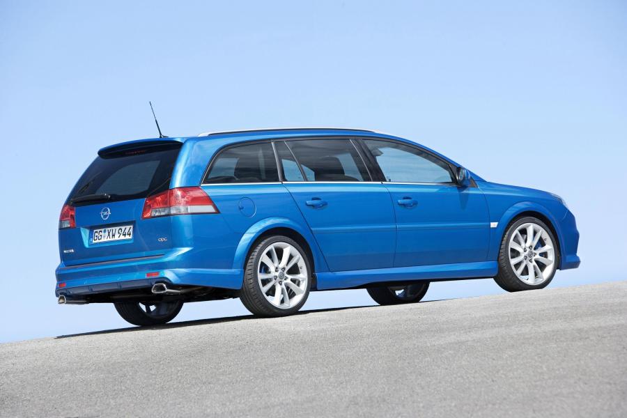  Opel Vectra Station Wagon OPC 2005 года  (фото 13 из 19)